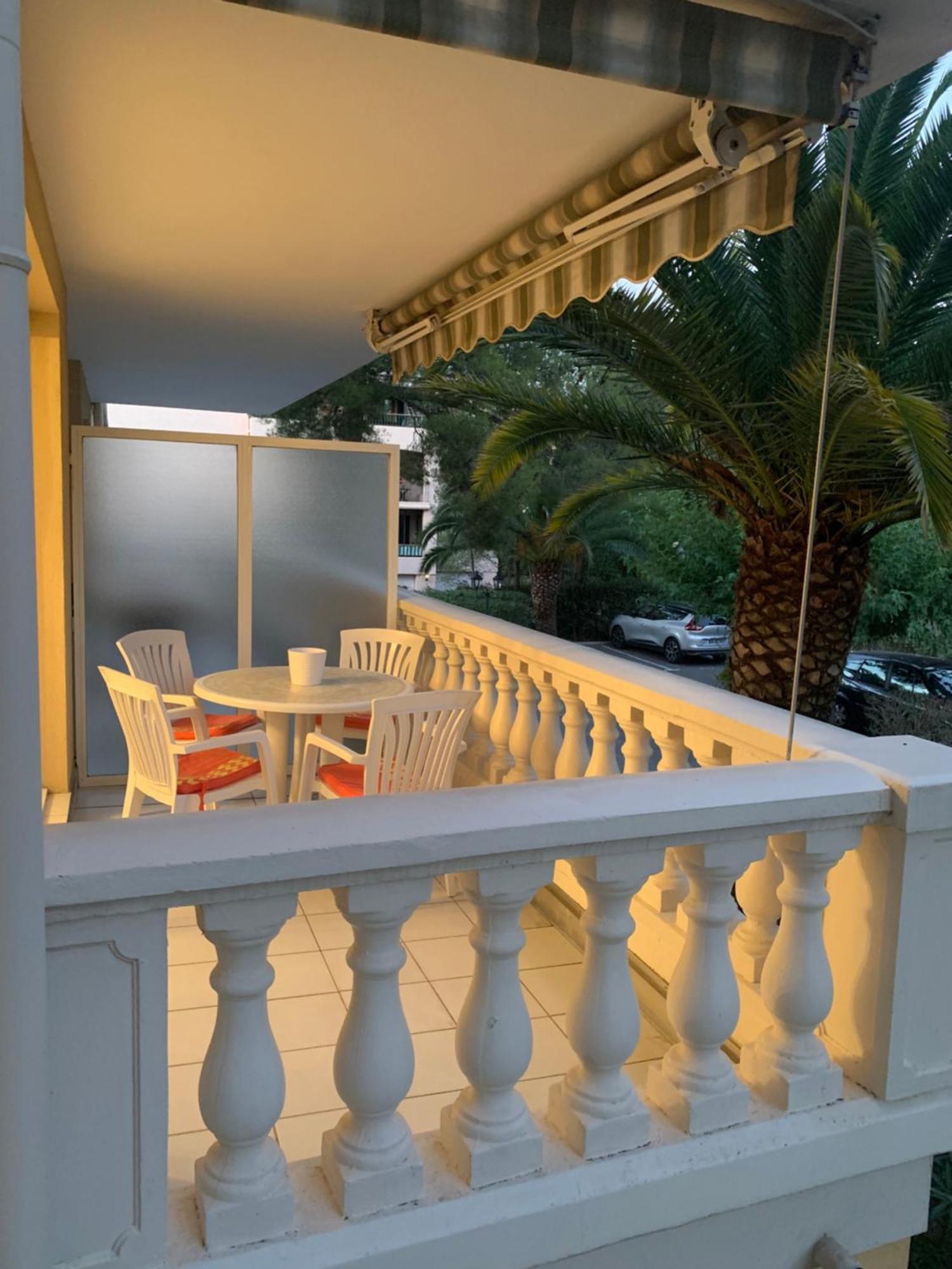 Le Tropical Apartment Fréjus Екстериор снимка